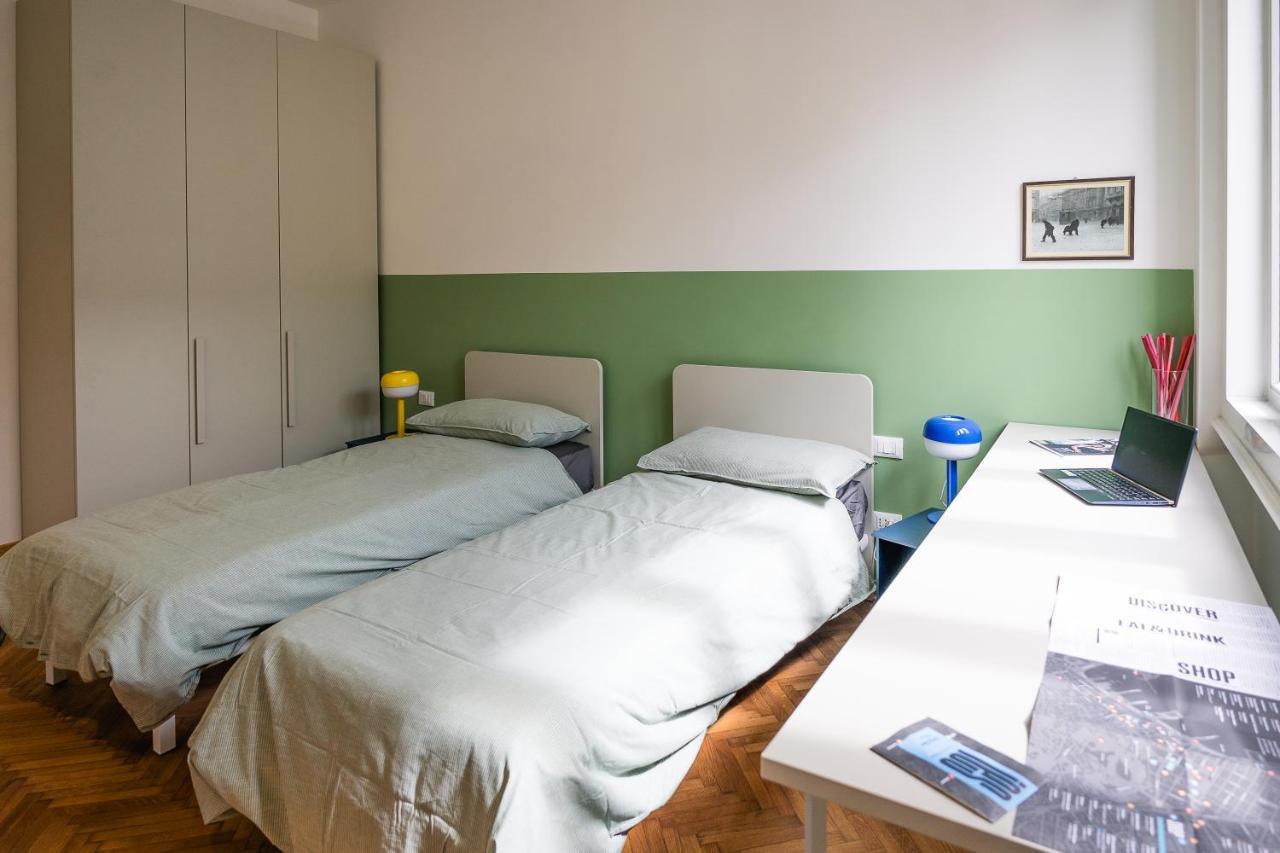 700MstazionecentraleAmpio Trilocale Con 2Balconi Trieste Luaran gambar